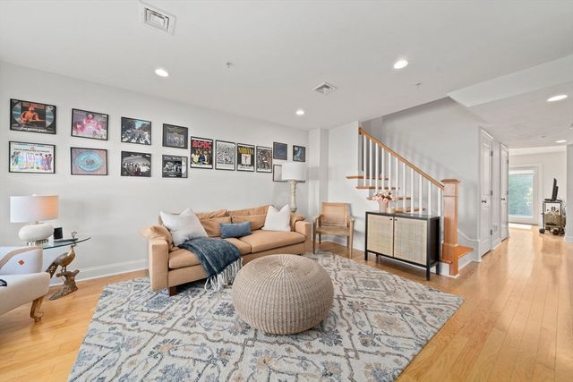 60 Robbins Road 25, Plymouth, MA 02360