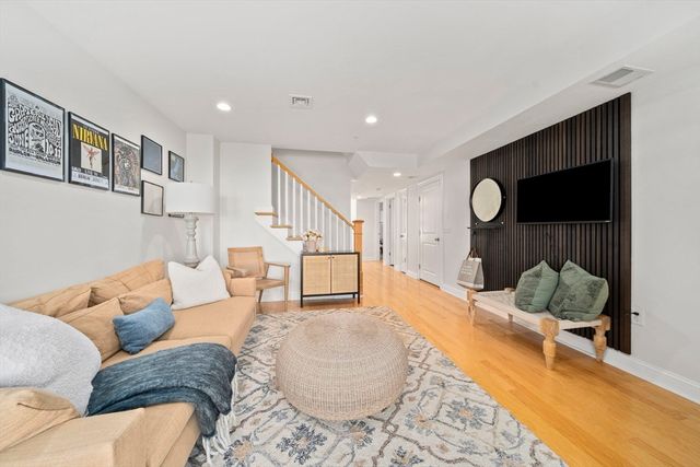 60 Robbins Road 25, Plymouth, MA 02360