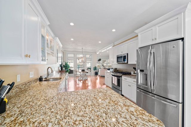 60 Robbins Road 25, Plymouth, MA 02360