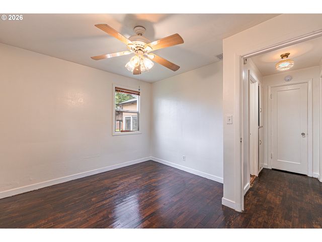 630 GILBERT St, Eugene, OR 97402