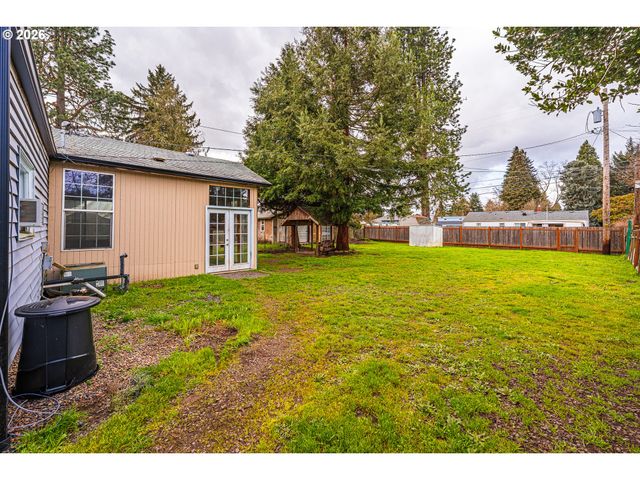 630 GILBERT St, Eugene, OR 97402