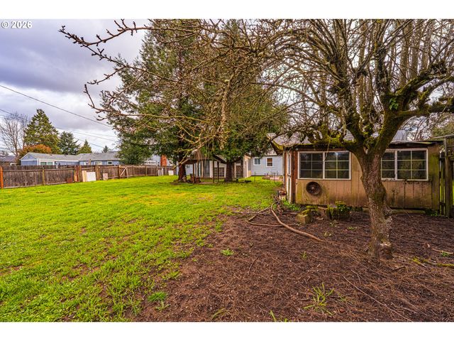 630 GILBERT St, Eugene, OR 97402