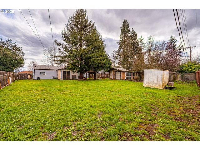 630 GILBERT St, Eugene, OR 97402