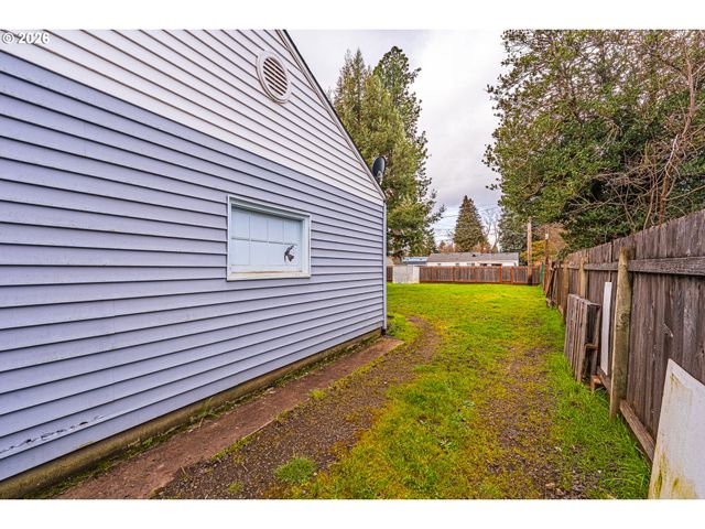 630 GILBERT St, Eugene, OR 97402