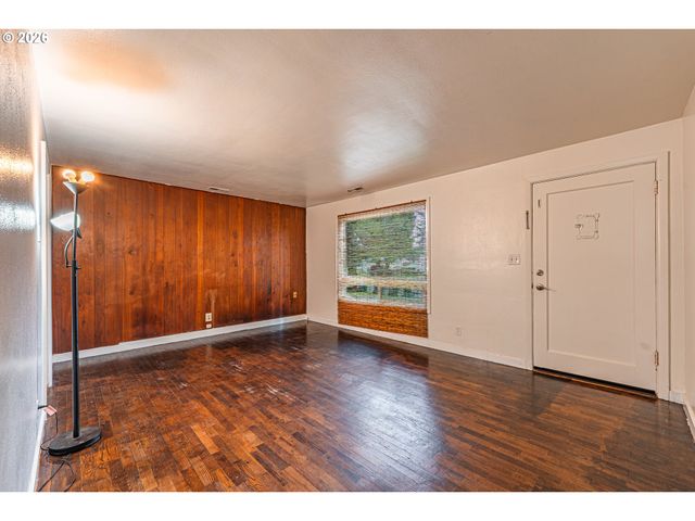 630 GILBERT St, Eugene, OR 97402