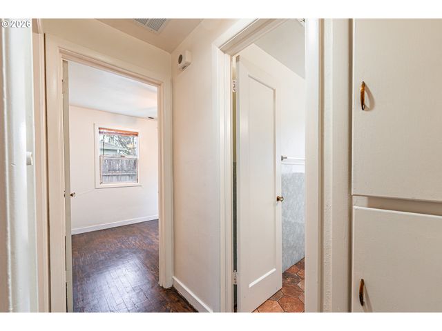 630 GILBERT St, Eugene, OR 97402