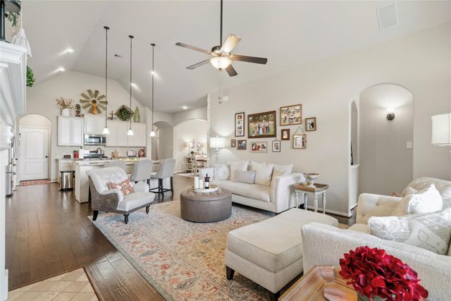 2126 Cinnamon Teal Circle, Brookshire, TX 77423