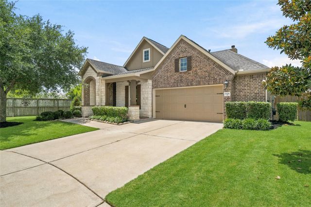 2126 Cinnamon Teal Circle, Brookshire, TX 77423