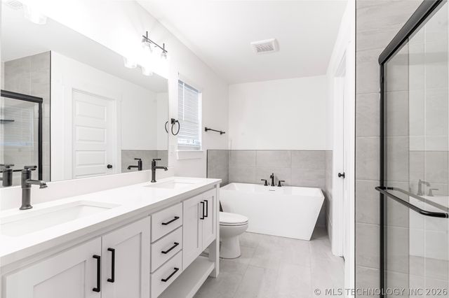 10887 S 271st East Avenue, Coweta, OK 74429