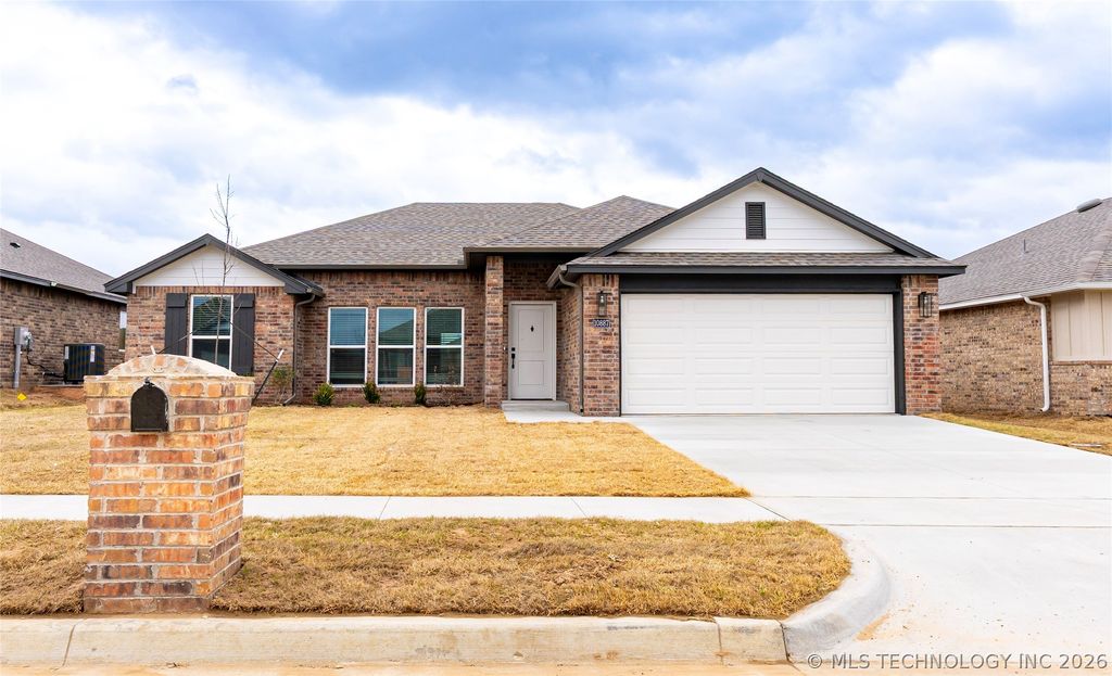 10887 S 271st East Avenue, Coweta, OK 74429
