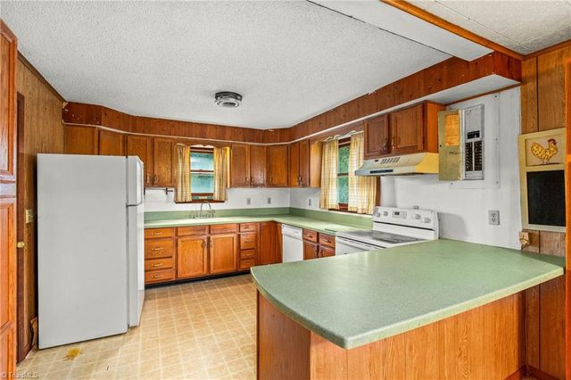 198 Broadway Road, Mocksville, NC 27028