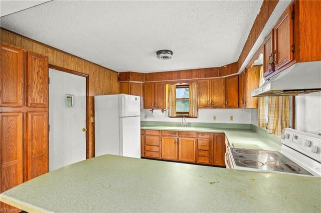 198 Broadway Road, Mocksville, NC 27028