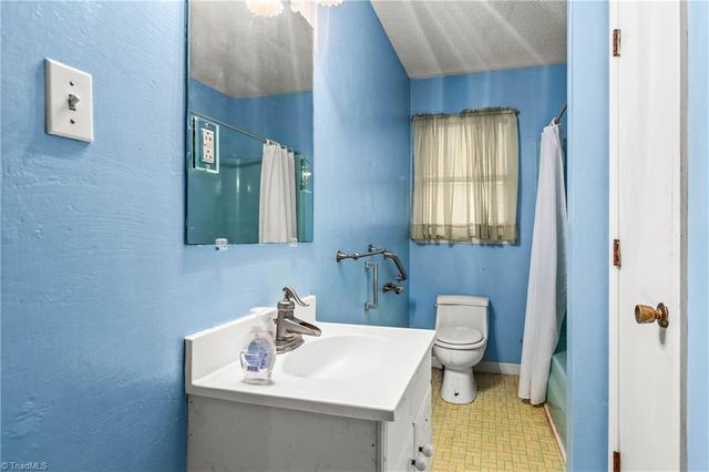 198 Broadway Road, Mocksville, NC 27028