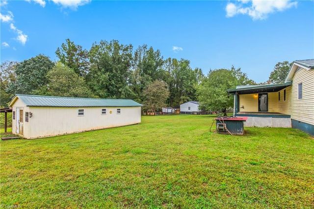 198 Broadway Road, Mocksville, NC 27028