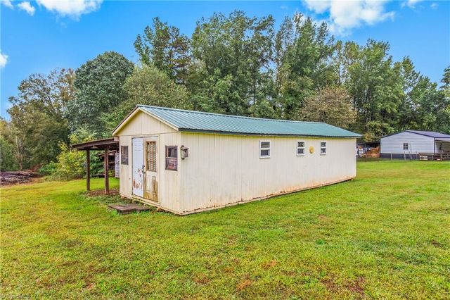 198 Broadway Road, Mocksville, NC 27028