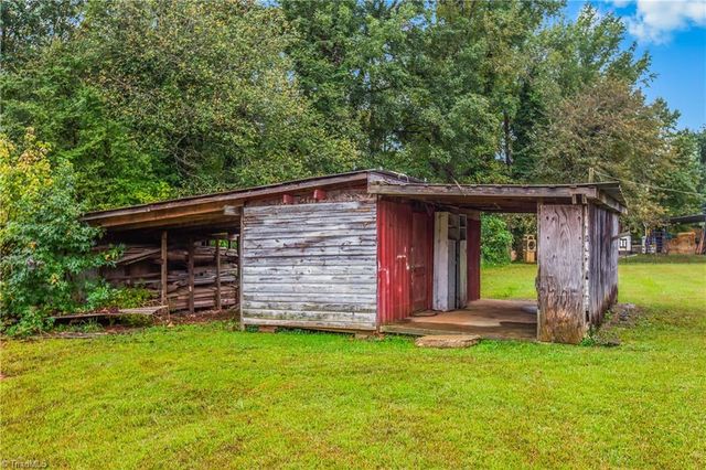 198 Broadway Road, Mocksville, NC 27028