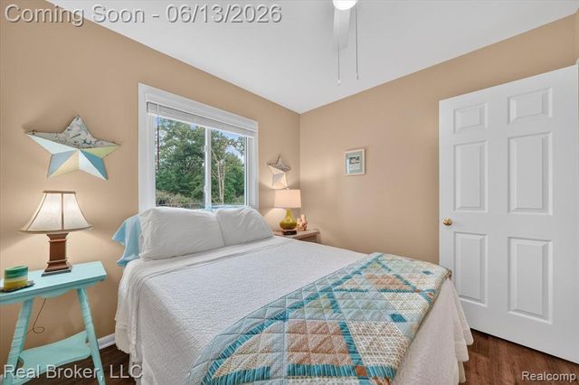 125 Maple Avenue, Harsens Island, MI 48028