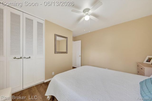 125 Maple Avenue, Harsens Island, MI 48028