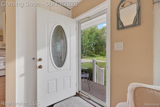 125 Maple Avenue, Harsens Island, MI 48028