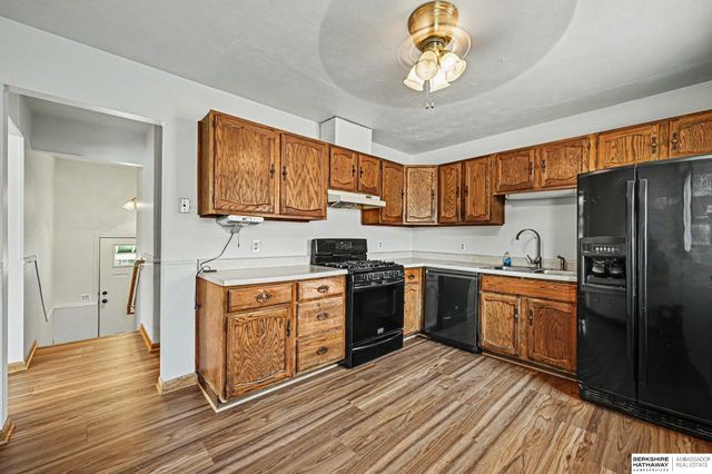 8346 Parker Court, Omaha, NE 68114