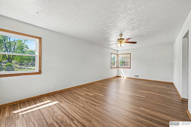 8346 Parker Court, Omaha, NE 68114