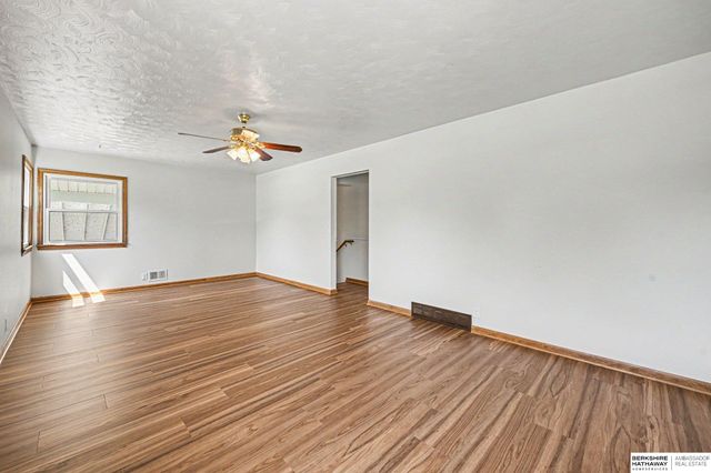 8346 Parker Court, Omaha, NE 68114