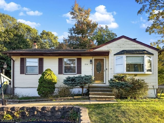 214 Durban Ave, Hopatcong Boro, NJ 07843