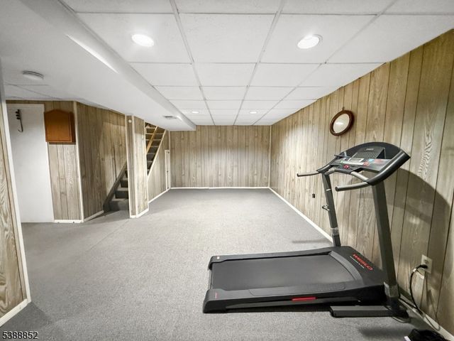 214 Durban Ave, Hopatcong Boro, NJ 07843