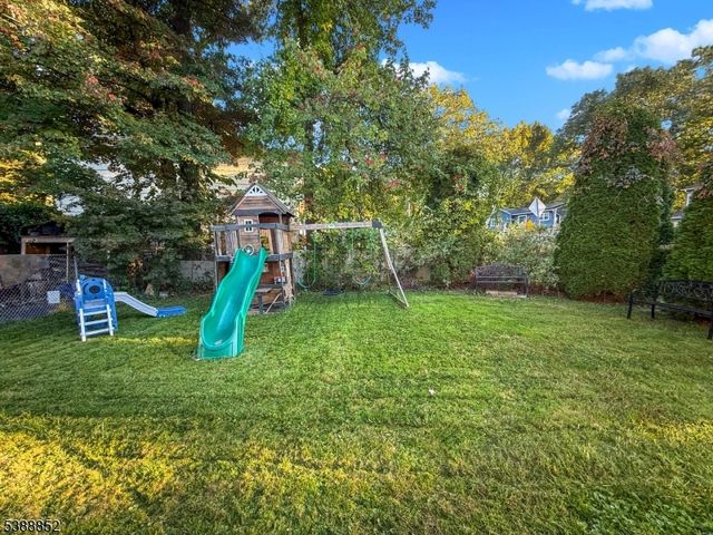 214 Durban Ave, Hopatcong Boro, NJ 07843