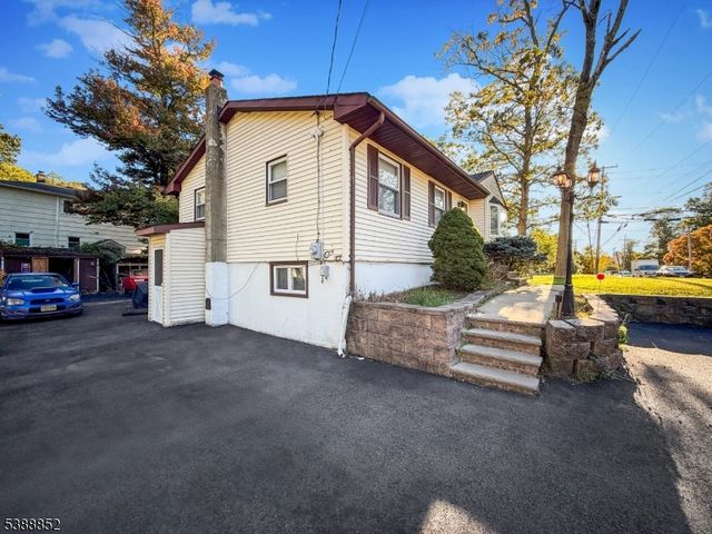 214 Durban Ave, Hopatcong Boro, NJ 07843