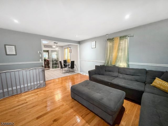 214 Durban Ave, Hopatcong Boro, NJ 07843