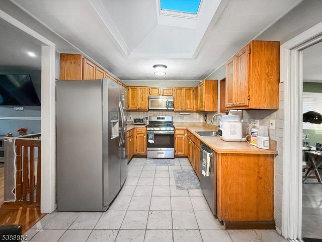 214 Durban Ave, Hopatcong Boro, NJ 07843