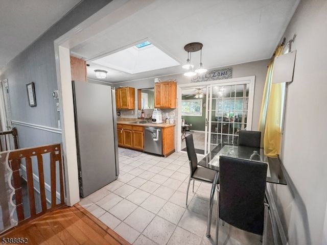 214 Durban Ave, Hopatcong Boro, NJ 07843