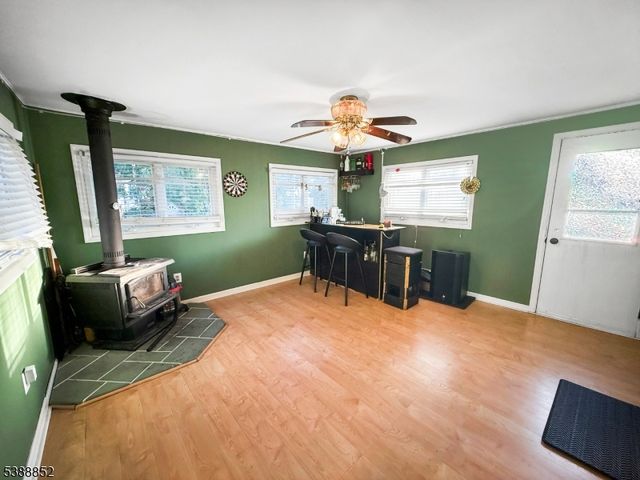 214 Durban Ave, Hopatcong Boro, NJ 07843