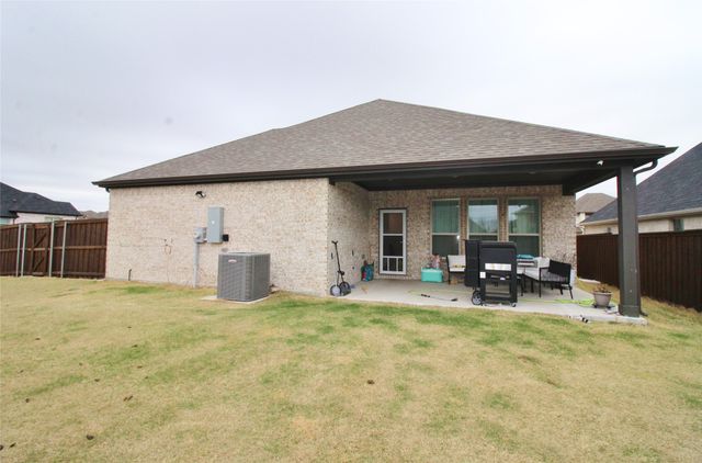 218 Mockingbird Drive, Waxahachie, TX 75165