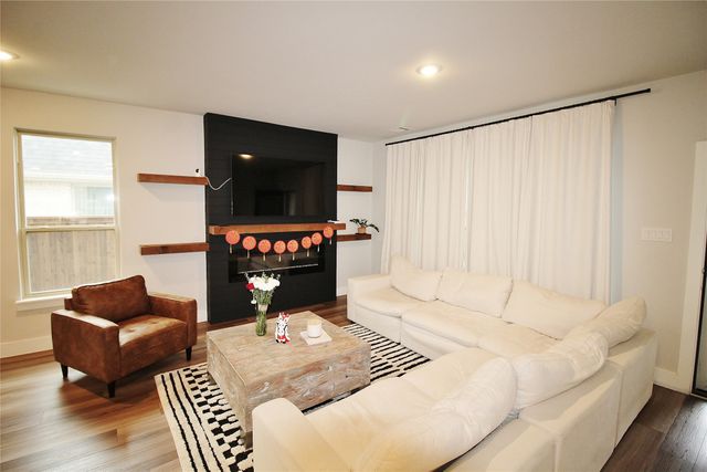 218 Mockingbird Drive, Waxahachie, TX 75165