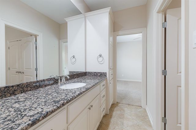 11207 Tramonto Drive, Houston, TX 77042