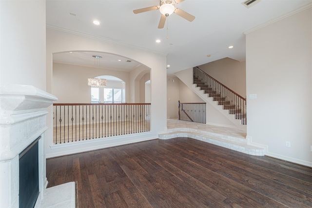 11207 Tramonto Drive, Houston, TX 77042