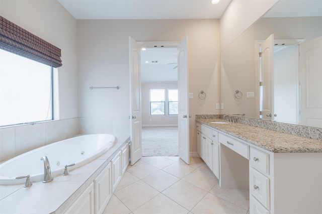 11207 Tramonto Drive, Houston, TX 77042