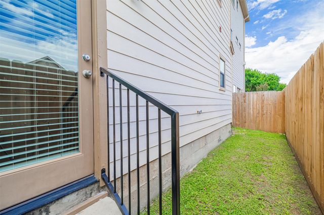 11207 Tramonto Drive, Houston, TX 77042