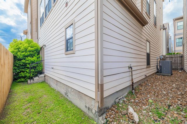 11207 Tramonto Drive, Houston, TX 77042