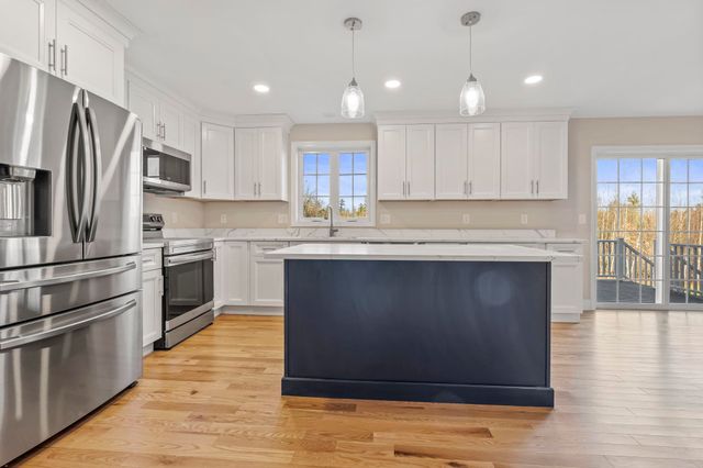 293 Queen Street, Boscawen, NH 03303