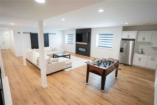 625 Williams Drive, Marion, IA 52302