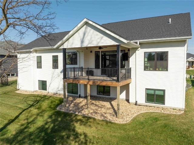 625 Williams Drive, Marion, IA 52302