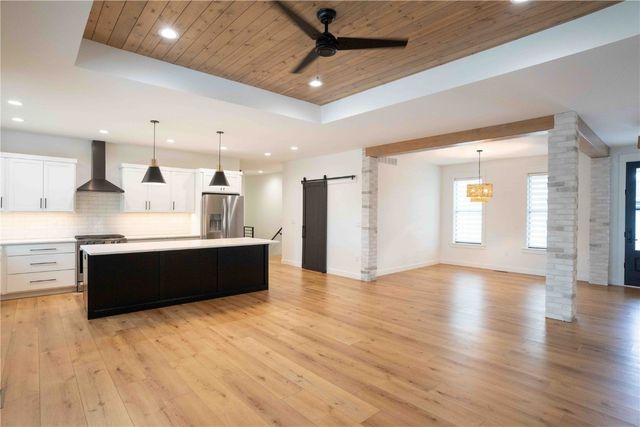 625 Williams Drive, Marion, IA 52302