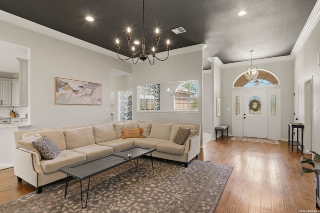 105 Old Campbell Rd, Seguin, TX 78155