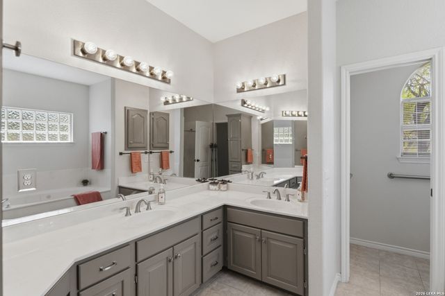 105 Old Campbell Rd, Seguin, TX 78155