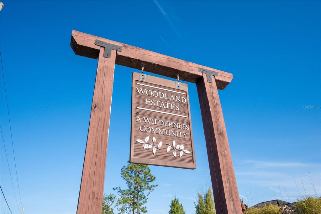 Image 2 of property listing at 2468 FAWN RUN, Oviedo, FL 32765