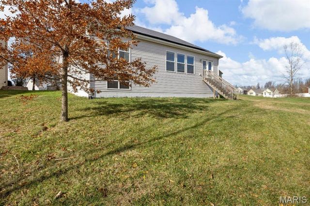 5602 Coneflower Court, Wood River, IL 62095