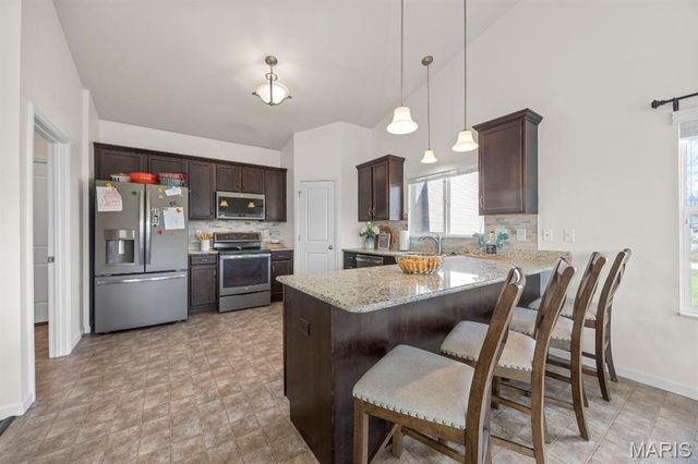 5602 Coneflower Court, Wood River, IL 62095